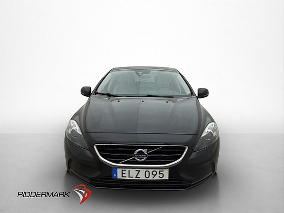 Volvo V40 2 of 5