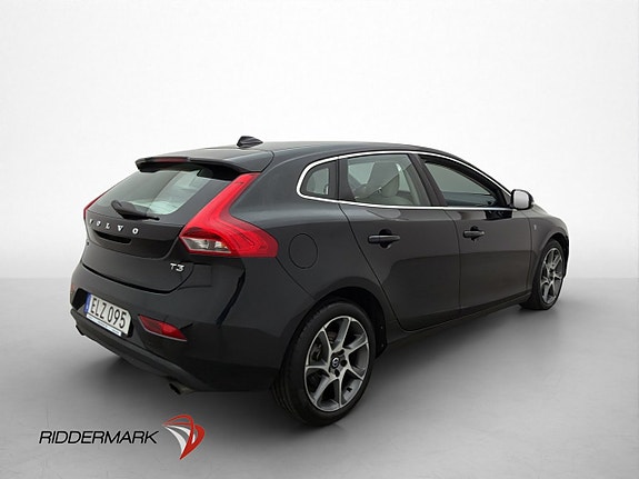 Volvo V40 8 of 30