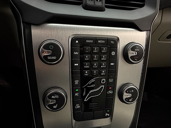 Volvo V40 21 of 30