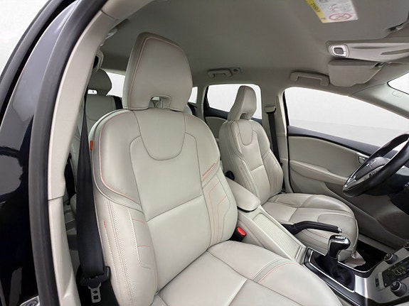 Volvo V40 15 of 30