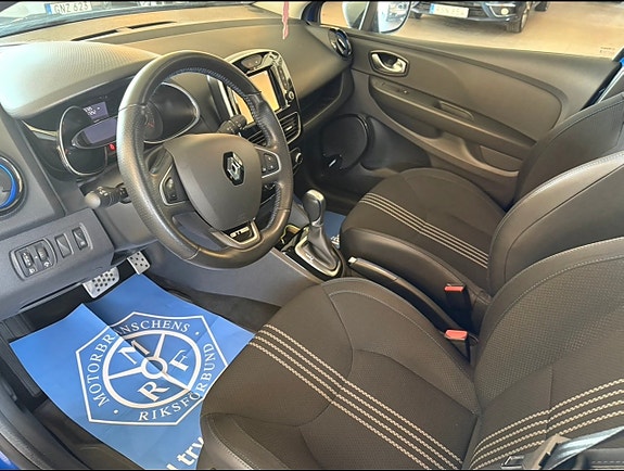 Renault Clio 6 of 10