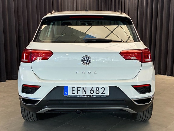 Volkswagen T-Roc 2 of 5