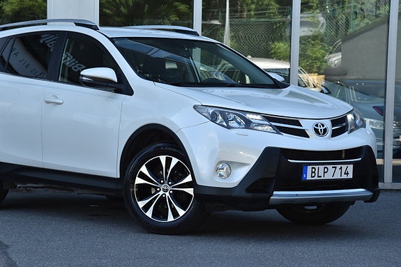 Toyota RAV4 3 of 5