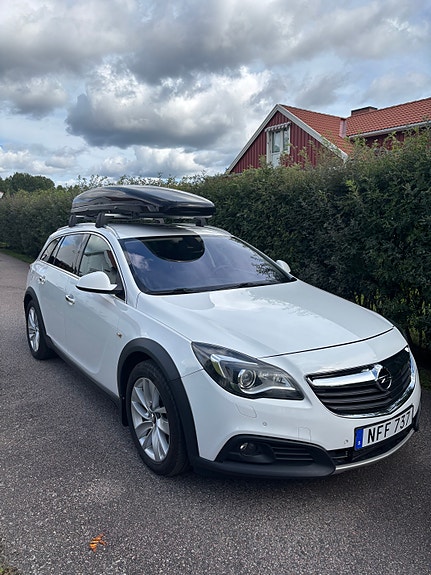 Opel Insignia Country Tourer 13 of 14
