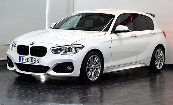 BMW 118d 4 of 5