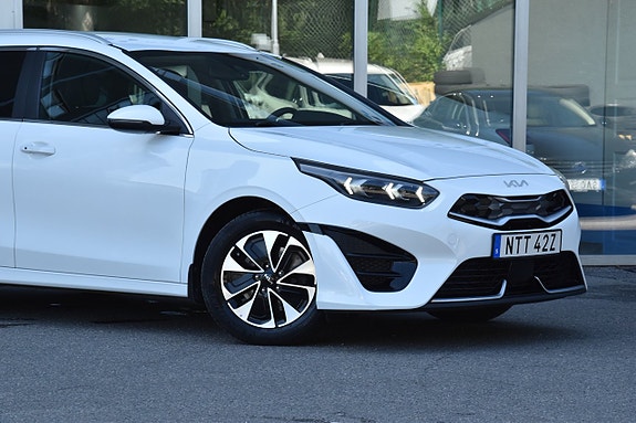 Kia Ceed 3 of 5