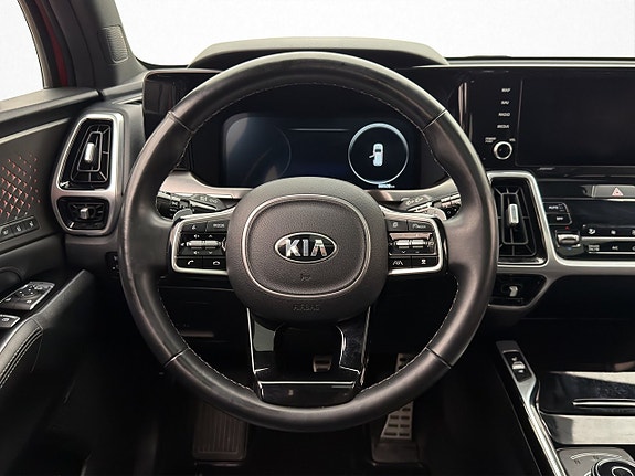Kia Sorento 16 of 30