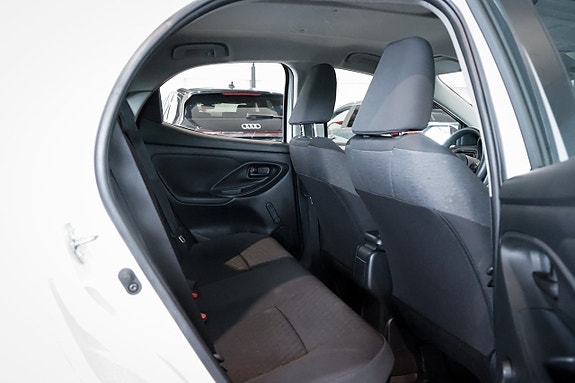 Toyota Yaris 24 of 25