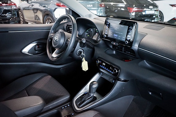 Toyota Yaris 23 of 25