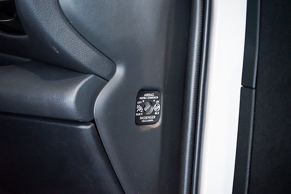 Toyota Yaris 25 of 25
