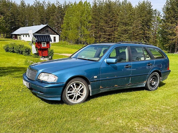 Mercedes-Benz 250 14 of 14