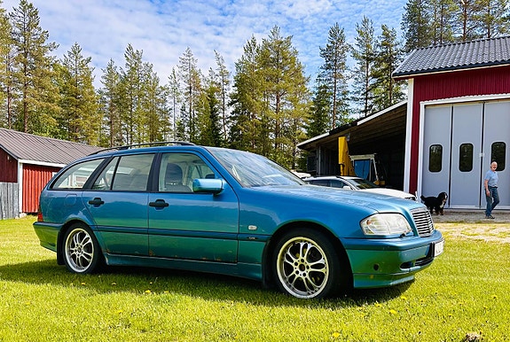 Mercedes-Benz 250 9 of 14