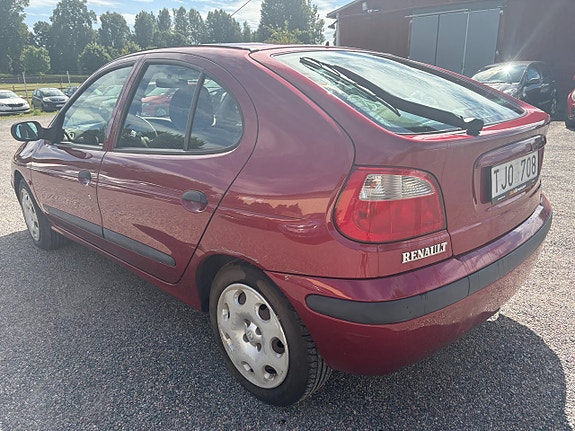 Renault Megane 4 of 5