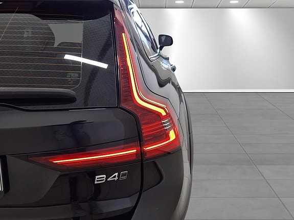 Volvo V90 Cross Country 11 of 11