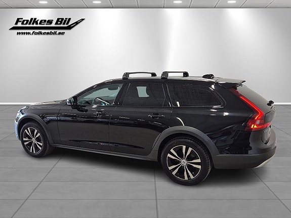 Volvo V90 Cross Country 4 of 5