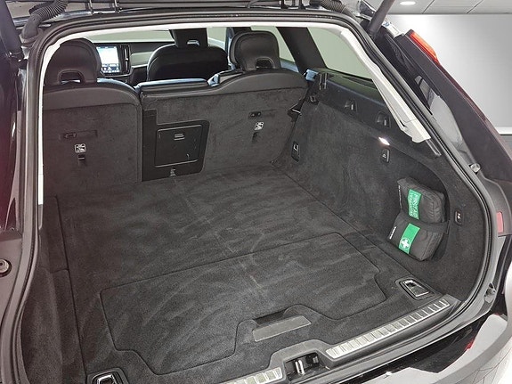 Volvo V90 Cross Country 10 of 11