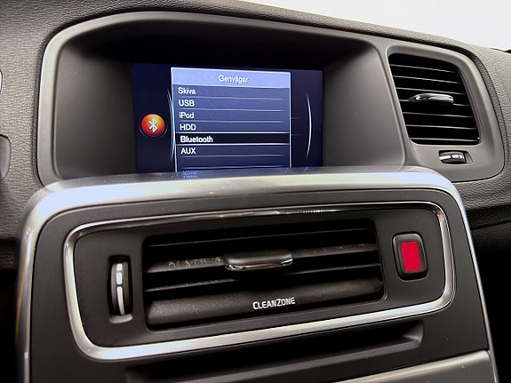 Volvo V60 15 of 16