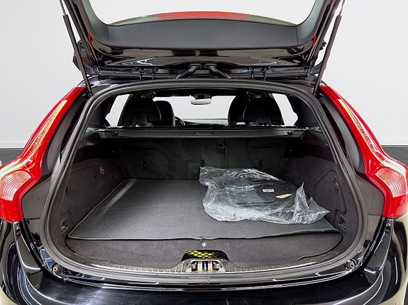 Volvo V60 13 of 16