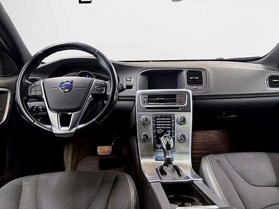 Volvo V60 10 of 16