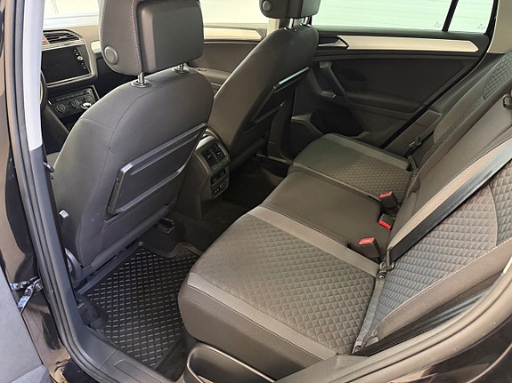Volkswagen Tiguan 8 of 19