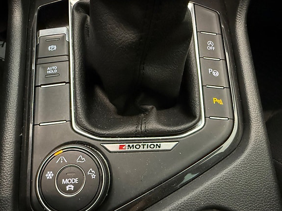 Volkswagen Tiguan 16 of 19