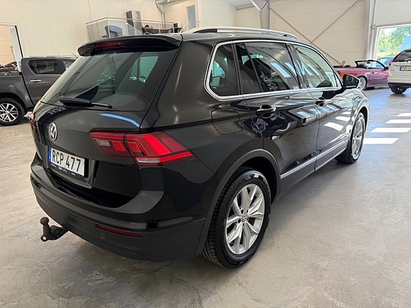 Volkswagen Tiguan 3 of 5