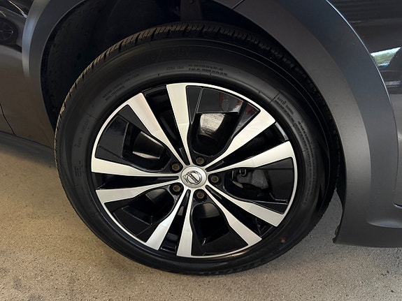 Volvo V90 Cross Country 8 of 18