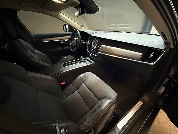Volvo V90 Cross Country 11 of 18