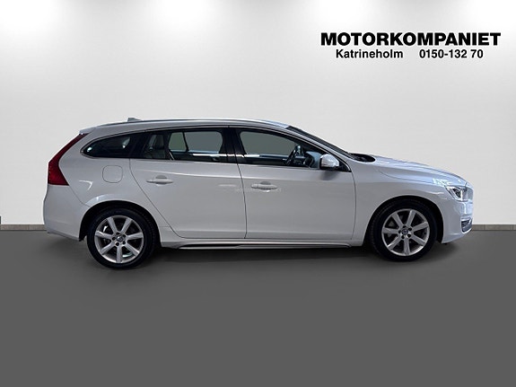 Volvo V60 4 of 5