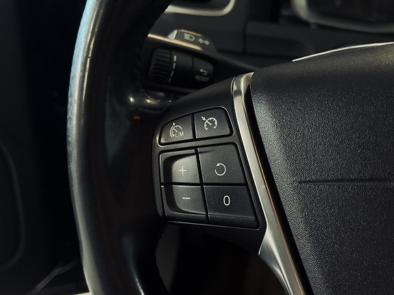 Volvo V60 16 of 19