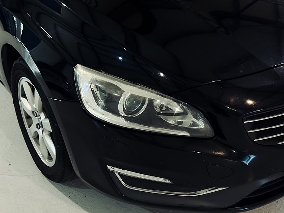Volvo V60 3 of 19