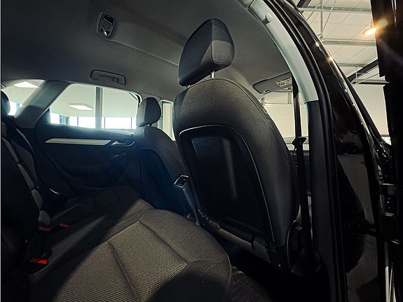 Audi Q3 10 of 16