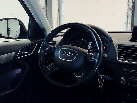 Audi Q3 14 of 16