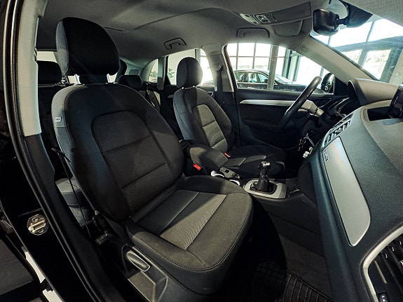 Audi Q3 12 of 16