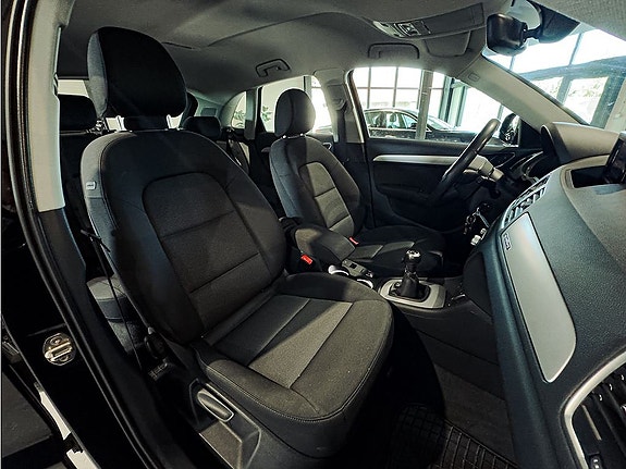 Audi Q3 12 of 16