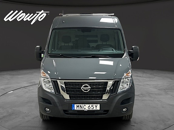 Nissan Interstar 2 of 5