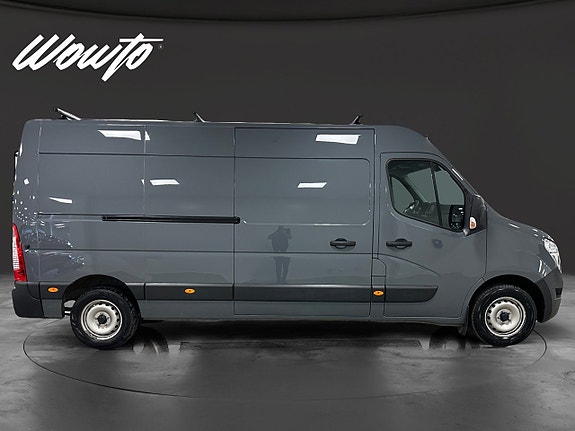 Nissan Interstar 3 of 5