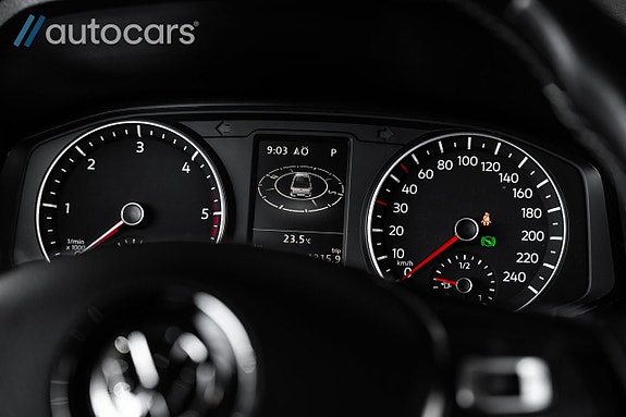 Volkswagen Amarok 25 of 30
