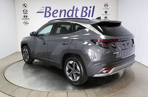 Hyundai Tucson 18 of 24