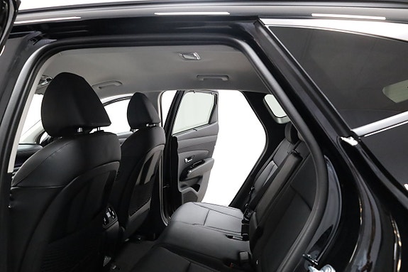 Hyundai Tucson 17 of 24