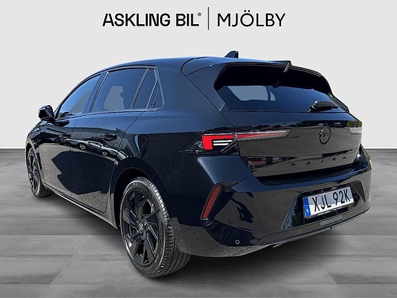 Opel Astra 2 of 5