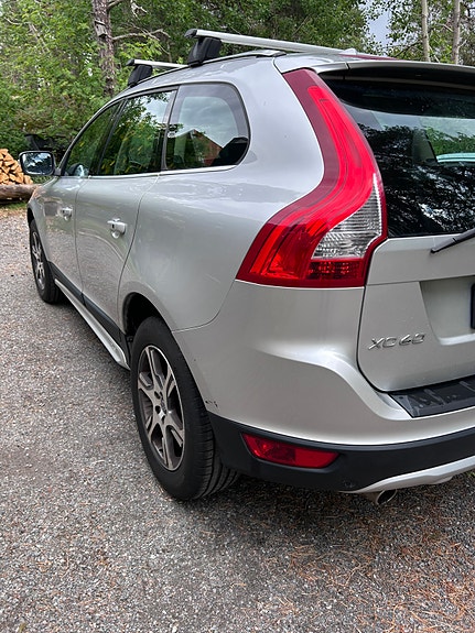 Volvo XC60 4 of 5