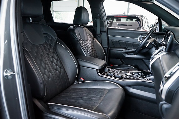 Kia Sorento 27 of 30