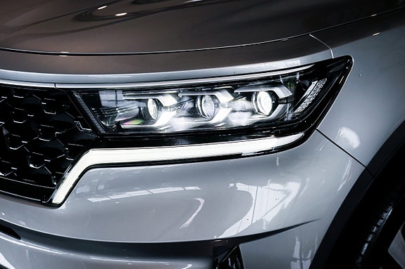 Kia Sorento 4 of 30