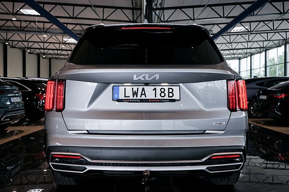 Kia Sorento 6 of 30