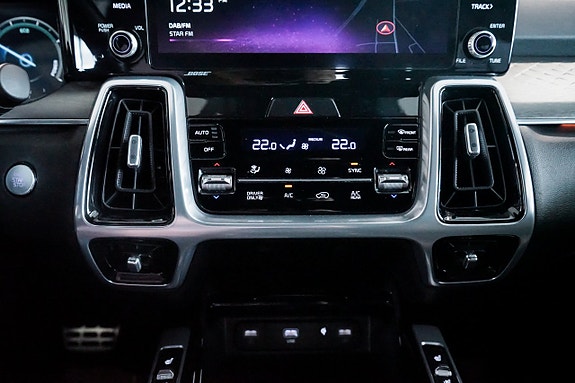 Kia Sorento 17 of 30