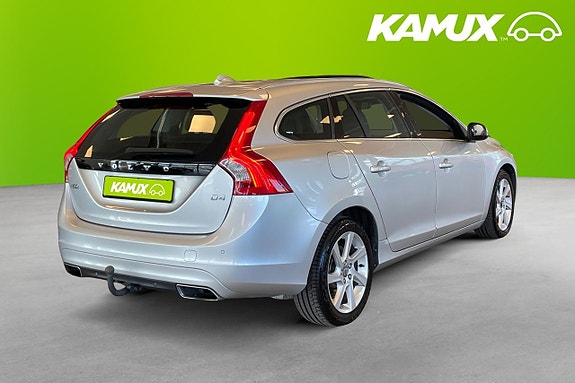 Volvo V60 4 of 5