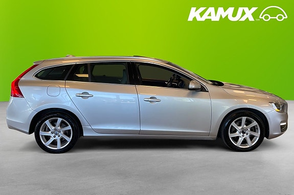 Volvo V60 2 of 5
