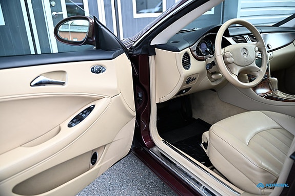 Mercedes-Benz CLS350 6 of 20