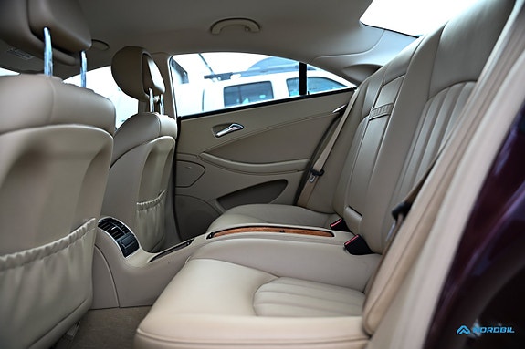 Mercedes-Benz CLS350 19 of 20